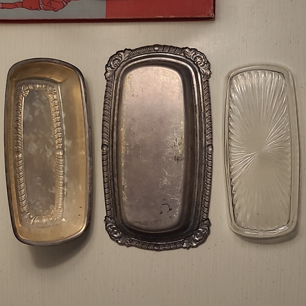 Vintage silver plated butter dish with original glass liner insert - Picture 4 of 12